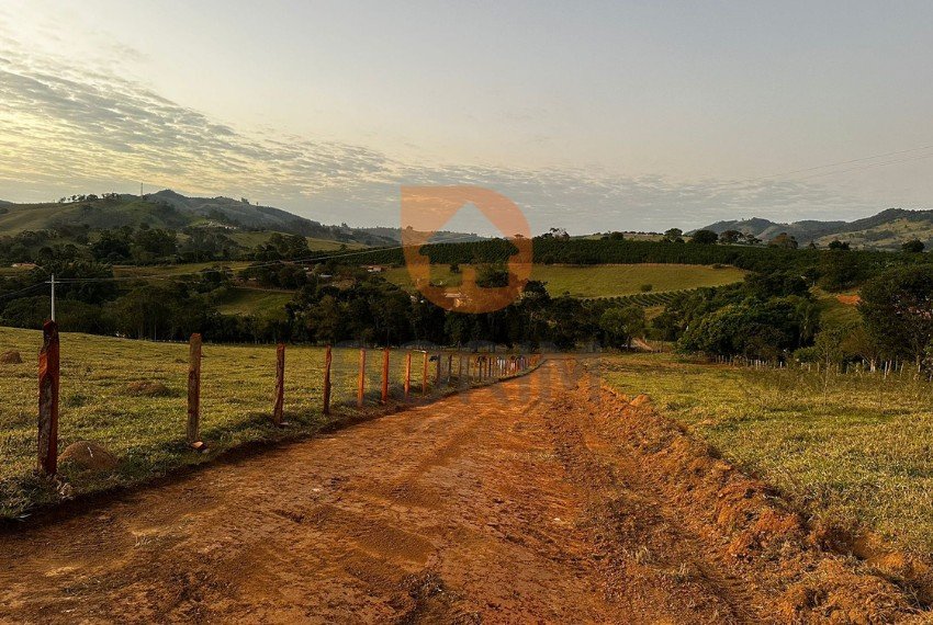 Lote - Venda - Lavras do Meio - Socorro - SP